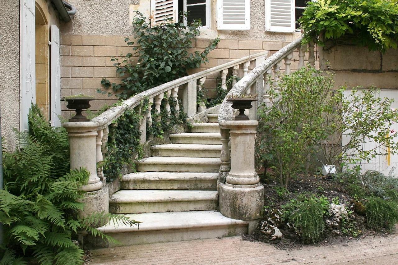 Le Tabellion Bed & Breakfast Noyers-sur-Serein Exterior photo